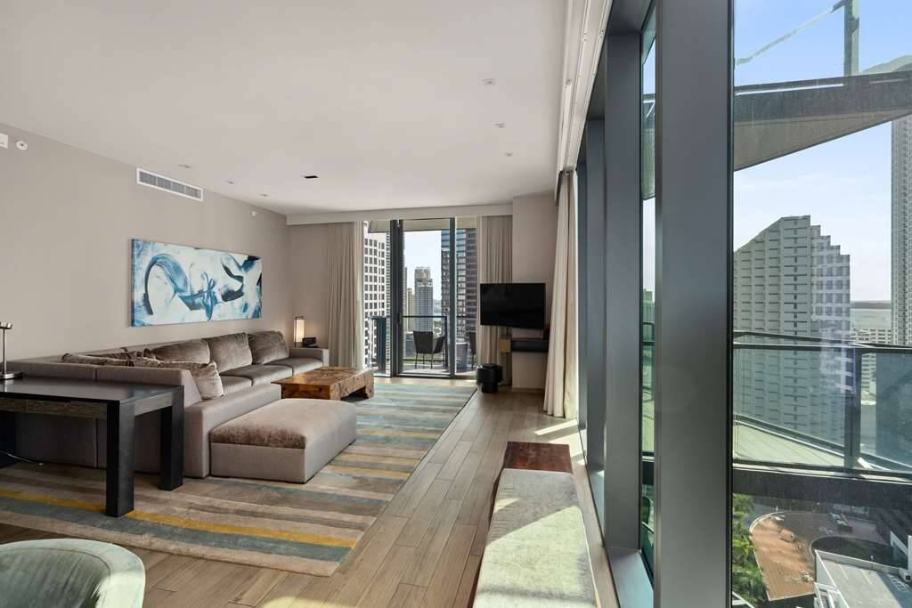 THREE BEDROOM RESIDENCE SUITE BAY VIEW