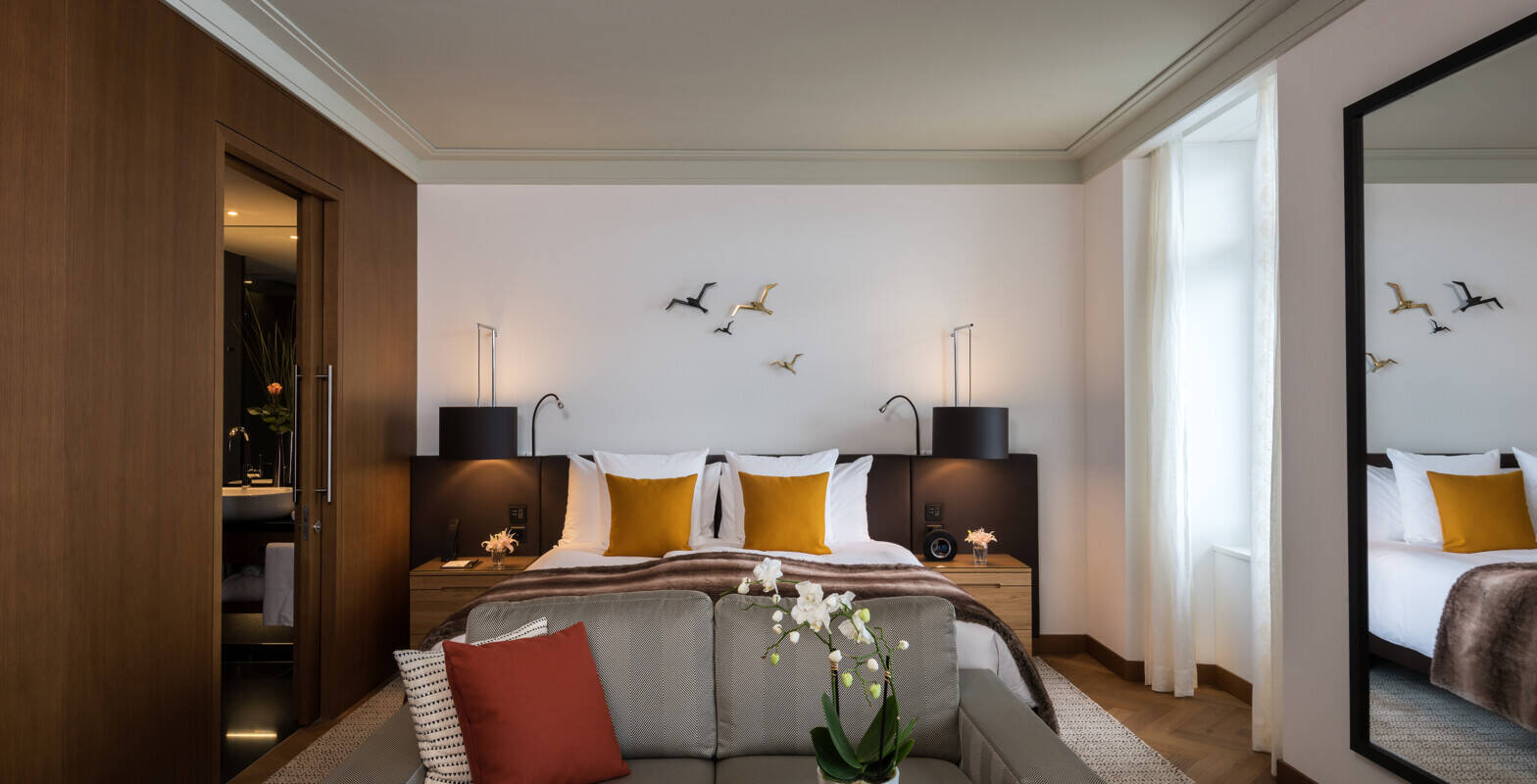 Heritage Lake View Deluxe Room