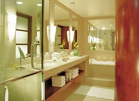 Deluxe Room - Two Double Beds