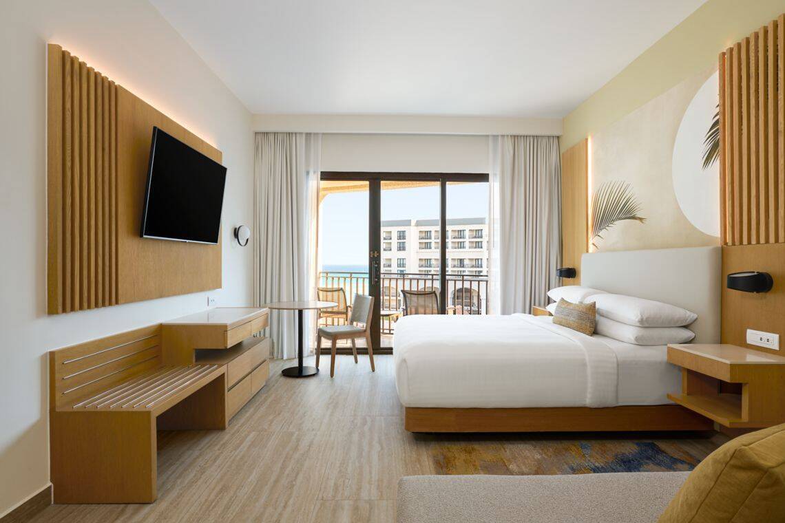 OCEAN VIEW, KING ROOM WITH SOFA BED, BALCONY