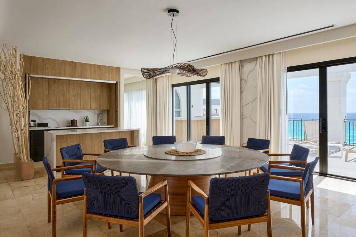 PRESIDENTIAL ONE BEDROOM SUITE WITH SOFA BED, BALCONY
