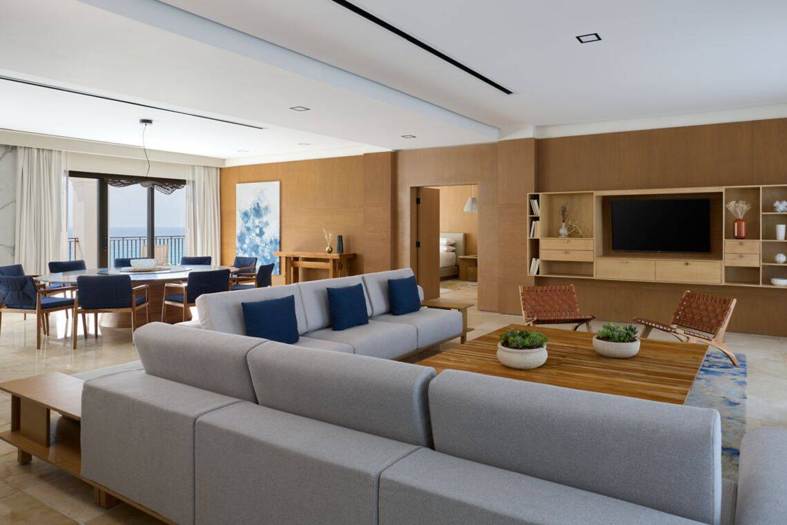 PRESIDENTIAL ONE BEDROOM SUITE WITH SOFA BED, BALCONY