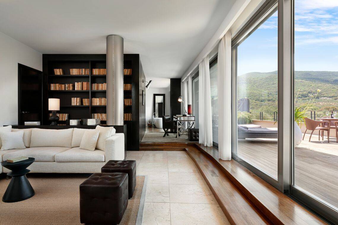 Deluxe Suite Golf View Terrace