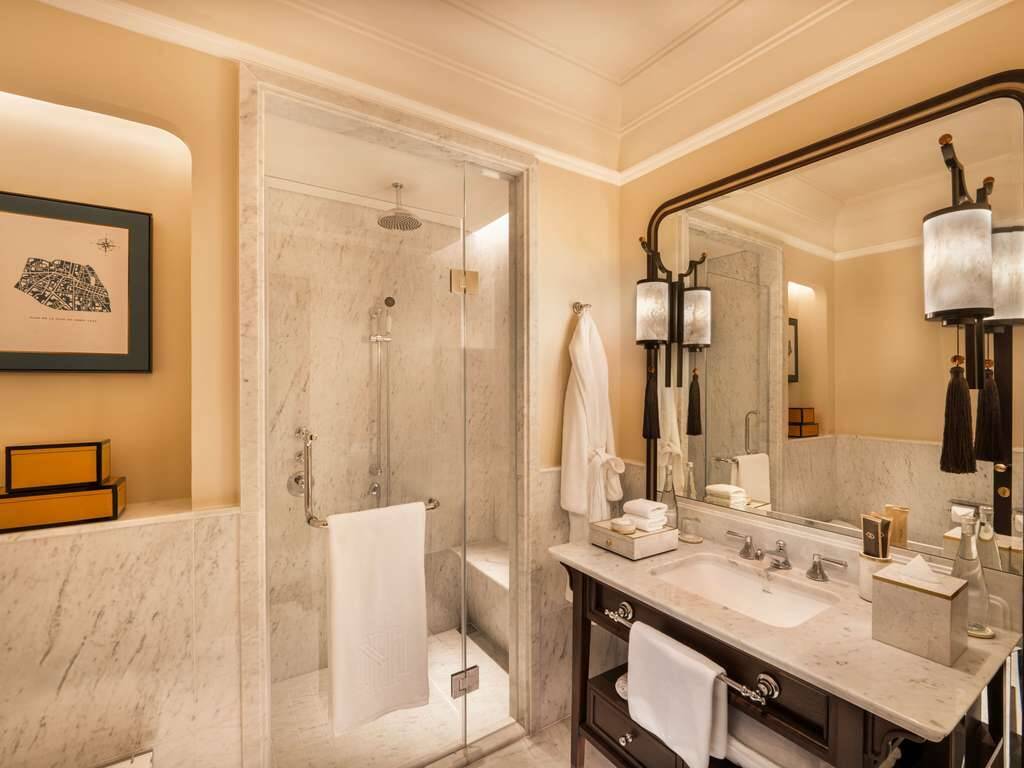 Historical Wing - Luxury Queen Room