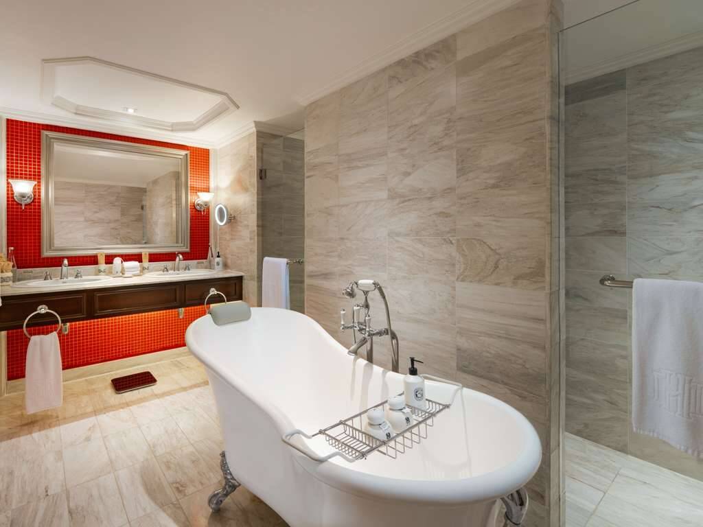Opera Wing - Prestige Suite 