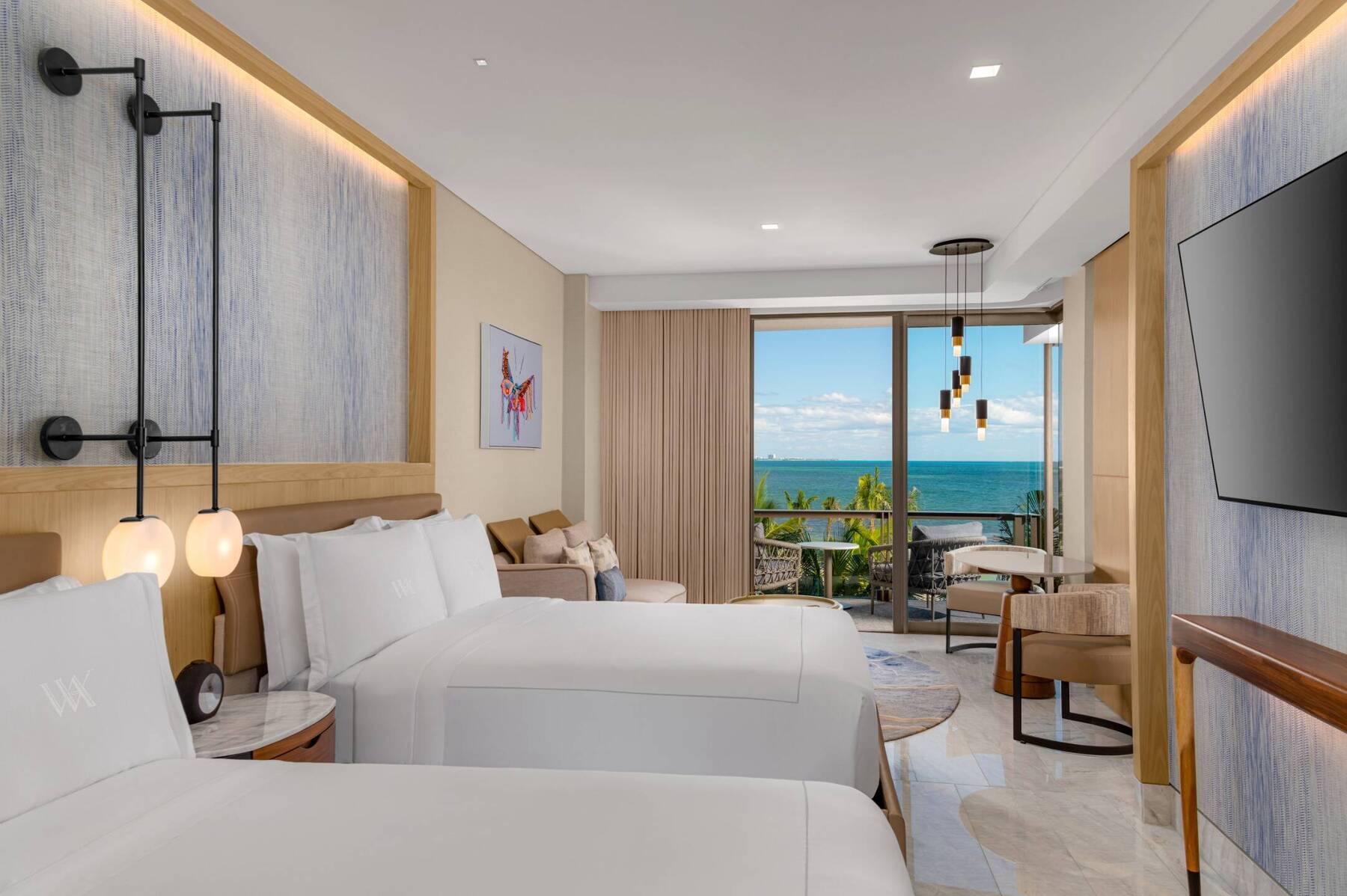 OCEAN FRONT TWO QUEEN GUESTROOM