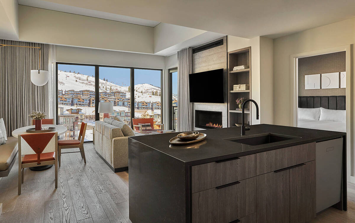 TWO BEDROOM RESIDENCES PEAK VIEW KING/BUNK