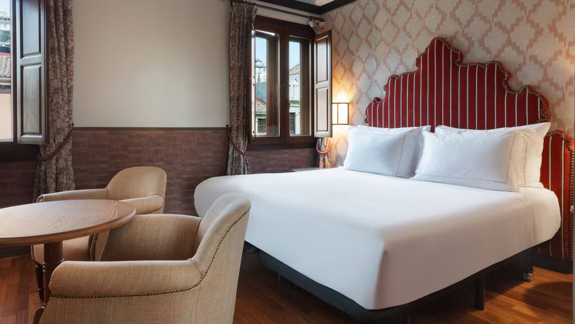 Deluxe King Gran Via View