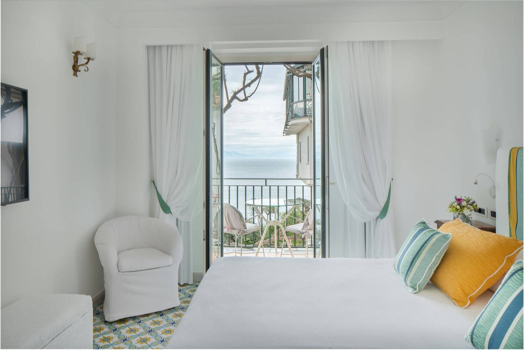 Executive Partial Sea View Room