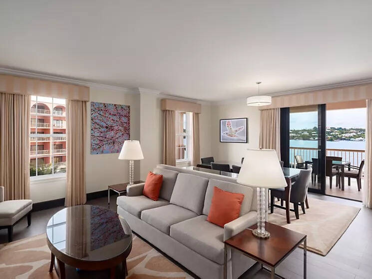 Fairmont Gold Harbourview Suite, King