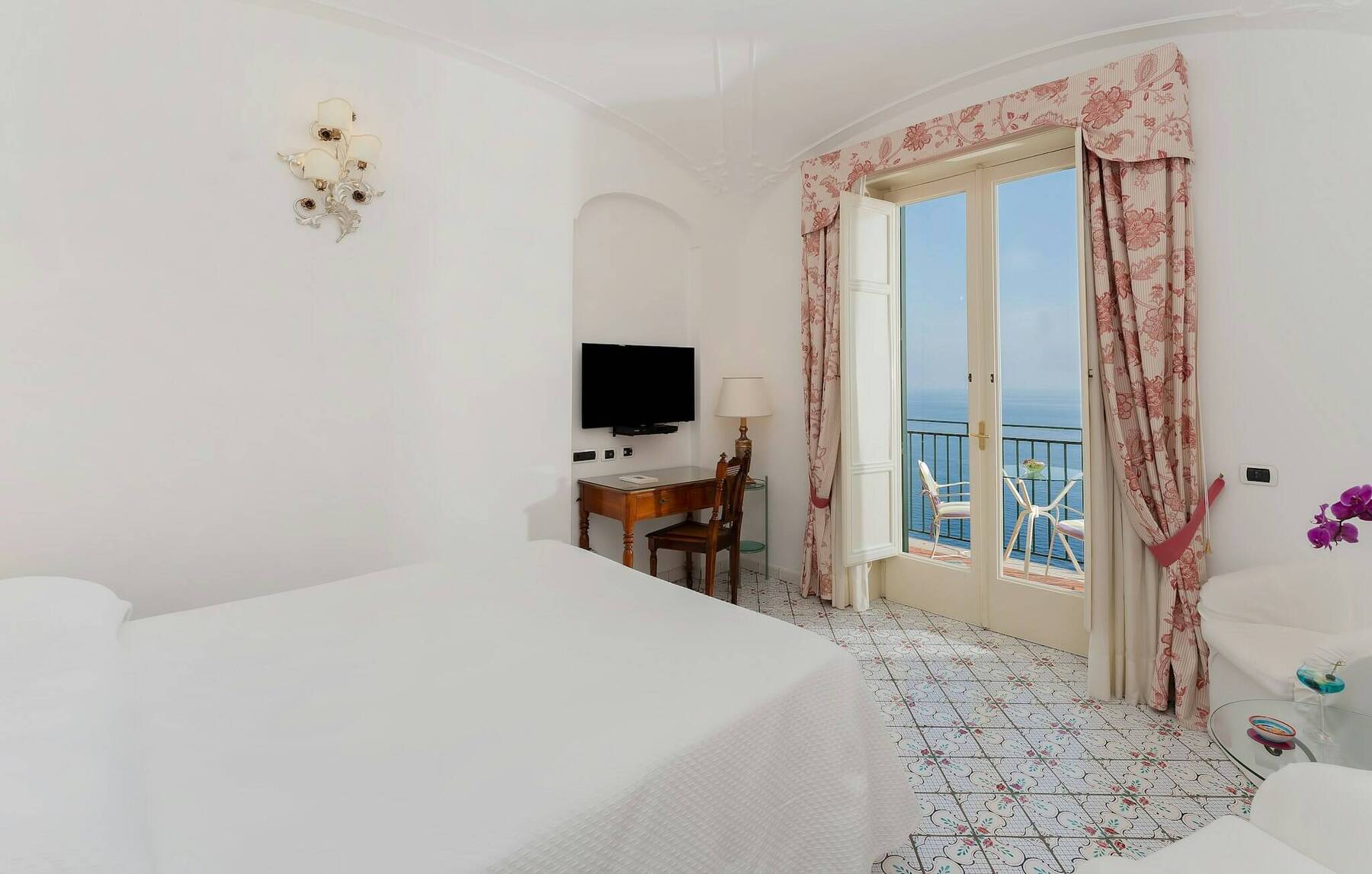 Suite with Front Sea View