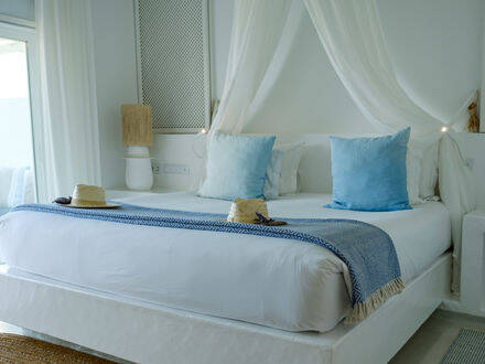 Ocean and Mountain View Suite