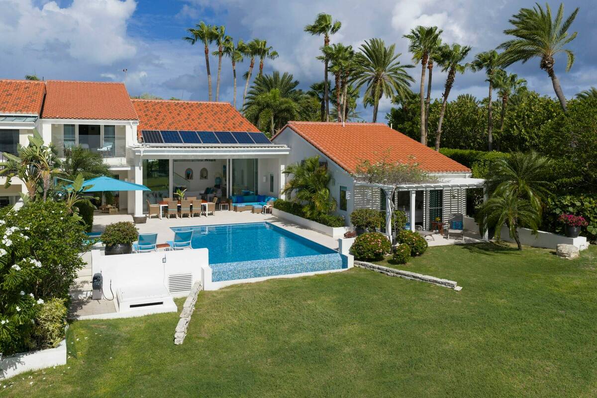 Whispering Palms Villas