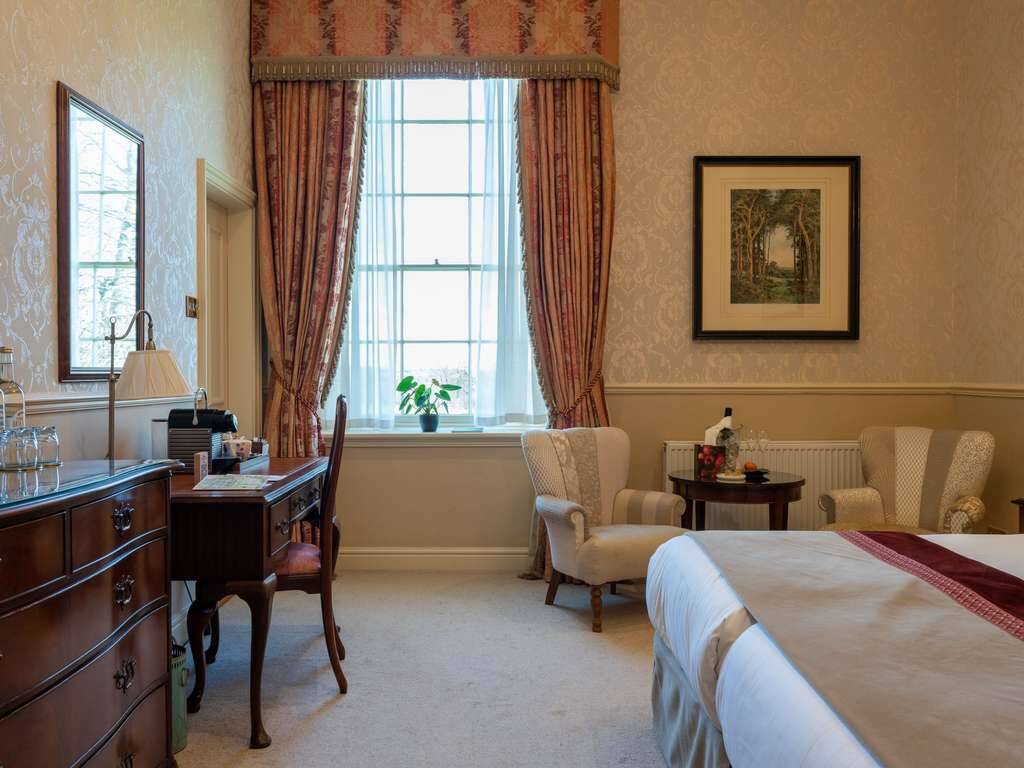 MANOR ROOM TWIN