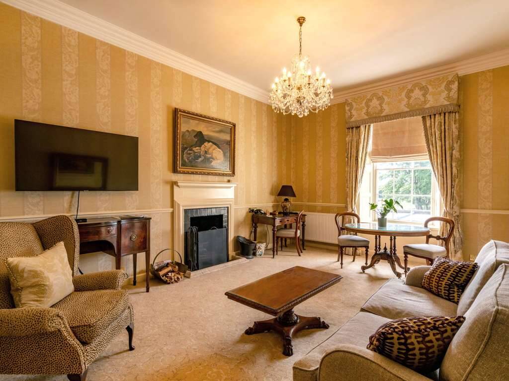 GRAND SUITE
