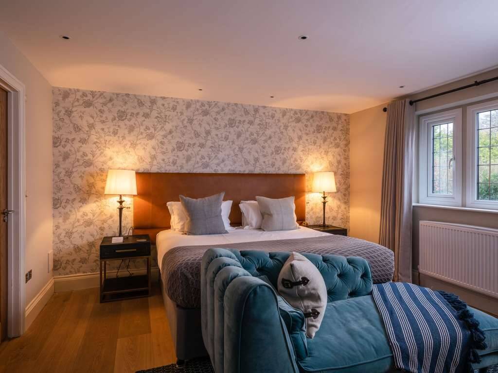 GRAND FOUR BEDROOM COTTAGE