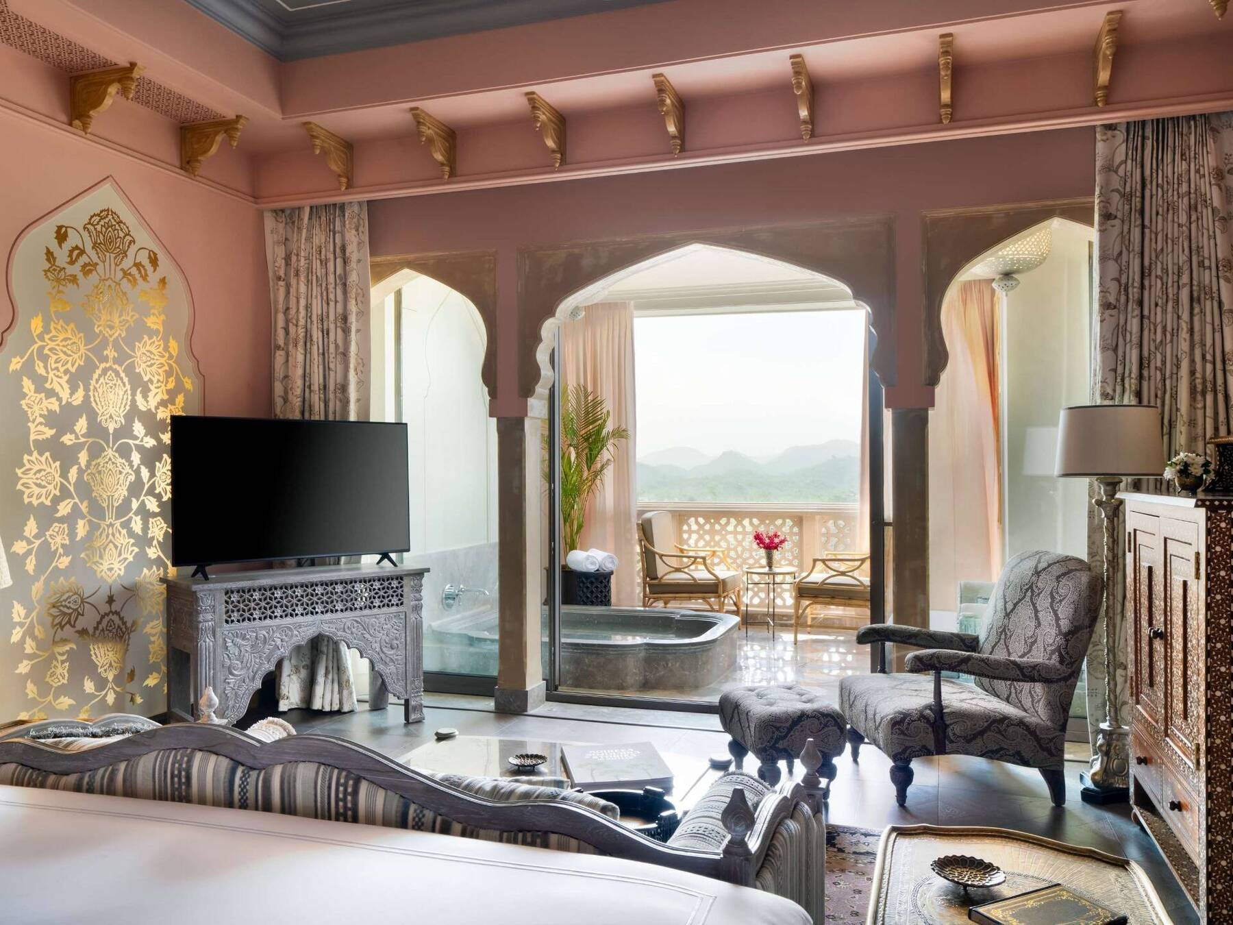 Landmark Room KIng