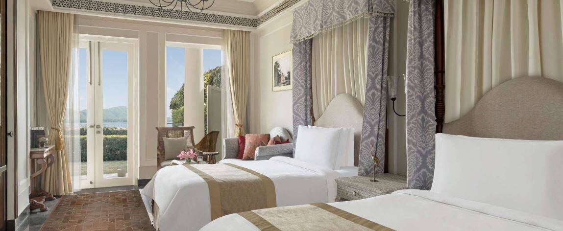 FLAMINGO SIGNATURE ROOM WITH PLUNGE POOL TWIN BED