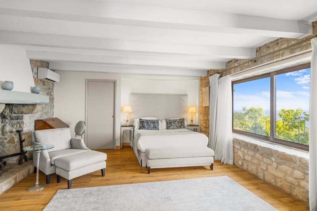 Prestige Suite