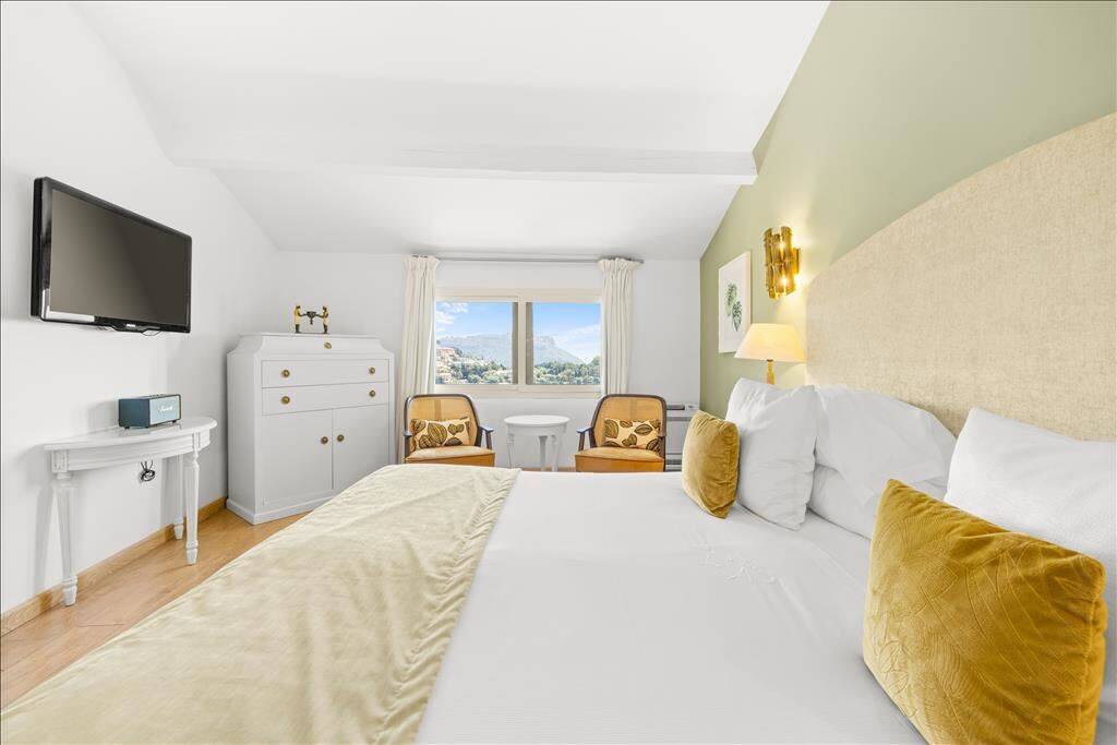 Tradition Room