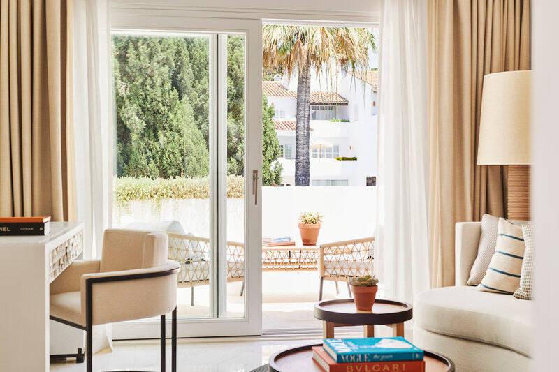 Deluxe Junior Garden View Suite