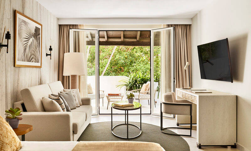 Deluxe Junior Garden View Suite