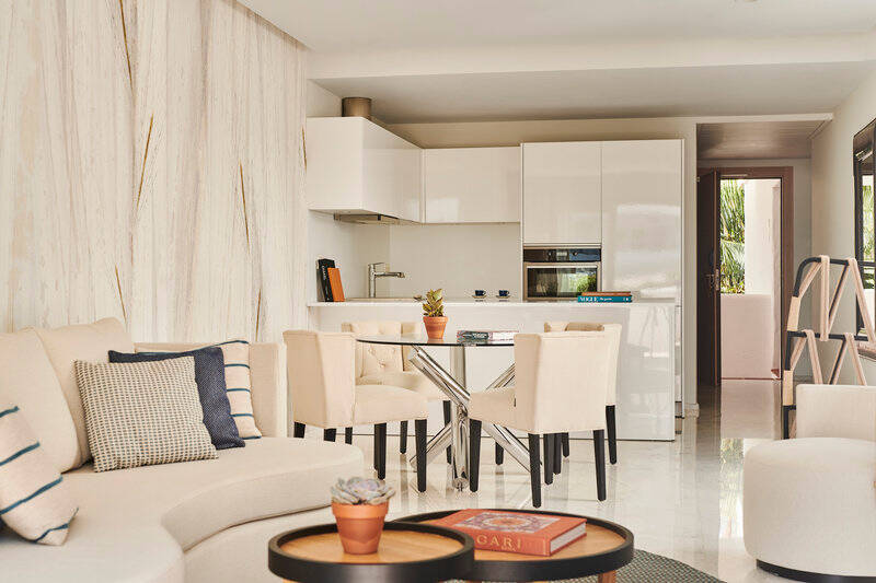 Grand Suite Kitchen