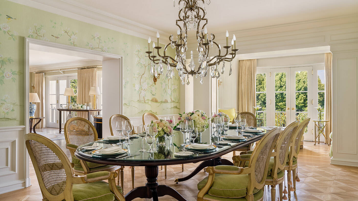 Pennisula Suite 