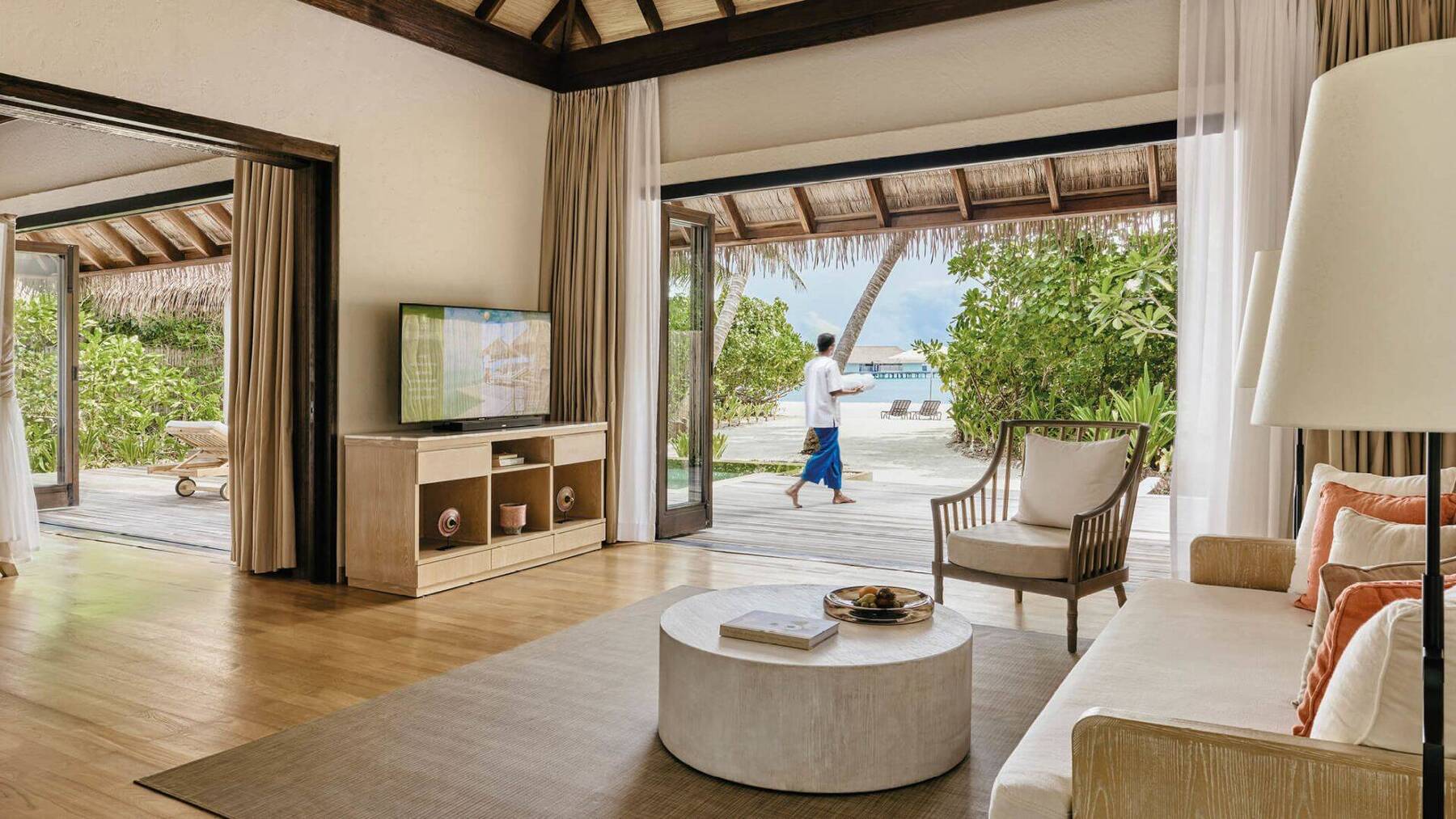 BEACH VILLA