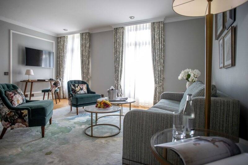 Deluxe Suite