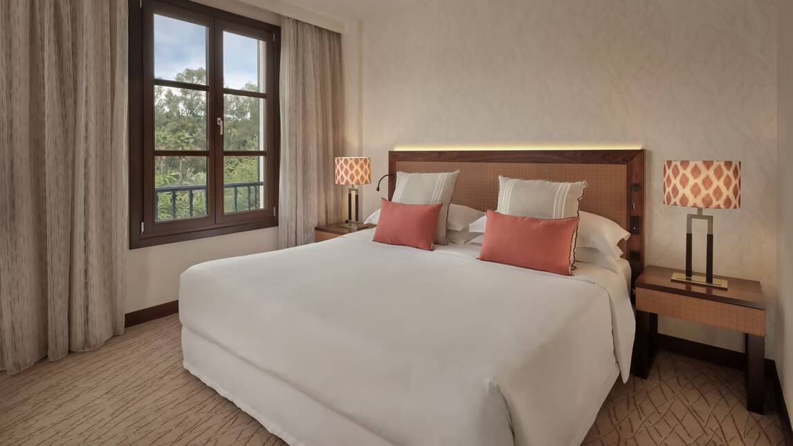 Junior Suite, Sofa Bed, Golf or Pool View, Balcony