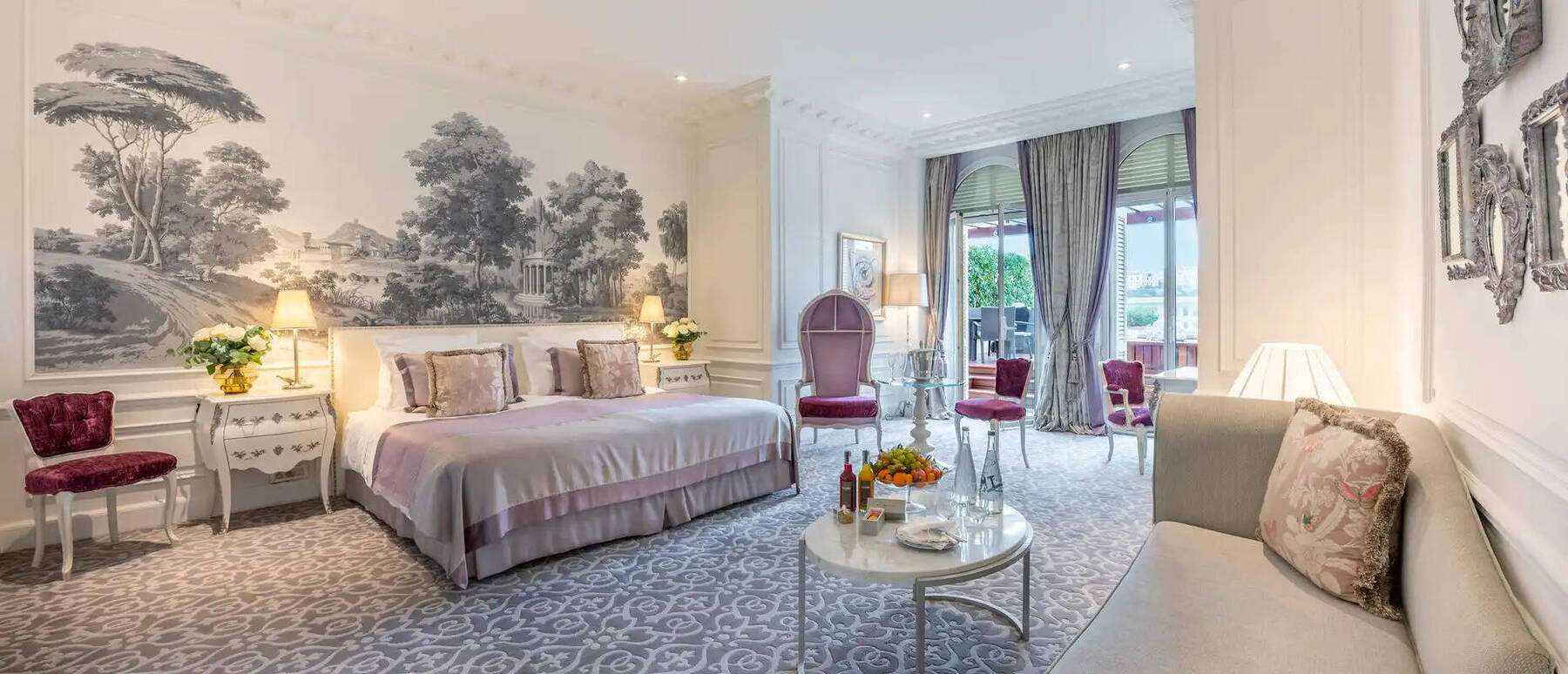 Junior Suite with Terrace and Jacuzzi