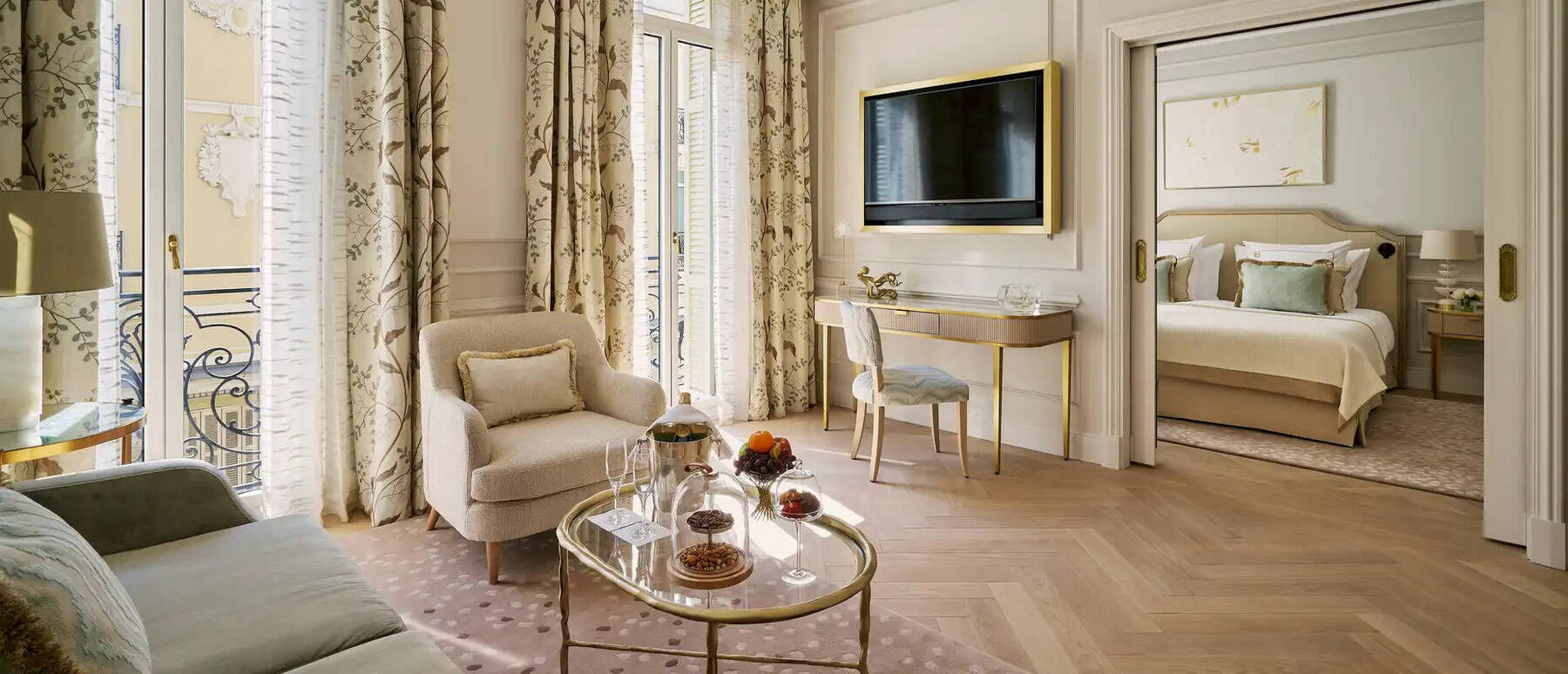 Prestige Suite City Or Courtyard View