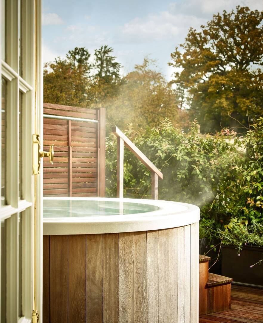 Club Room with Hot Tub on the Terrace