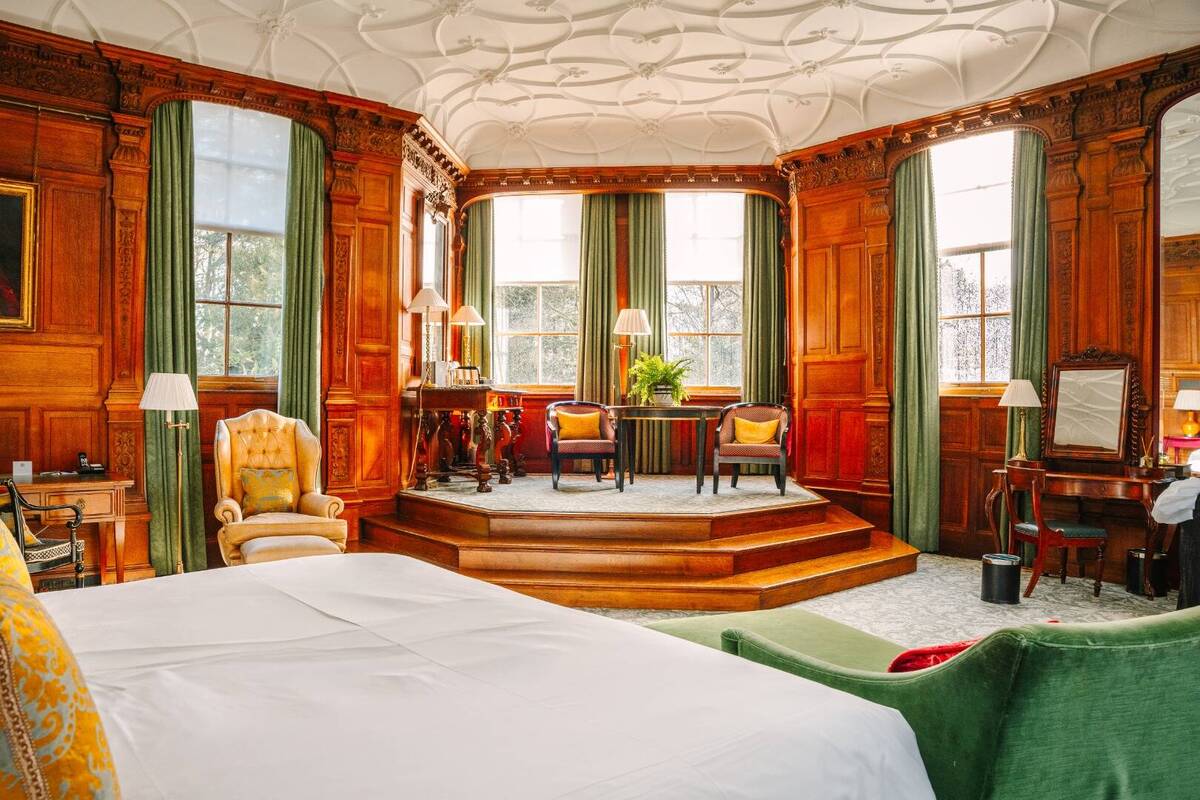 Deluxe Suite