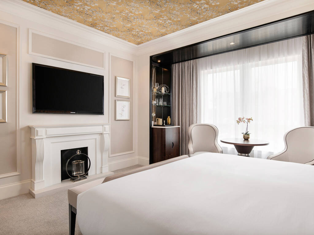 FAIRMONT KING