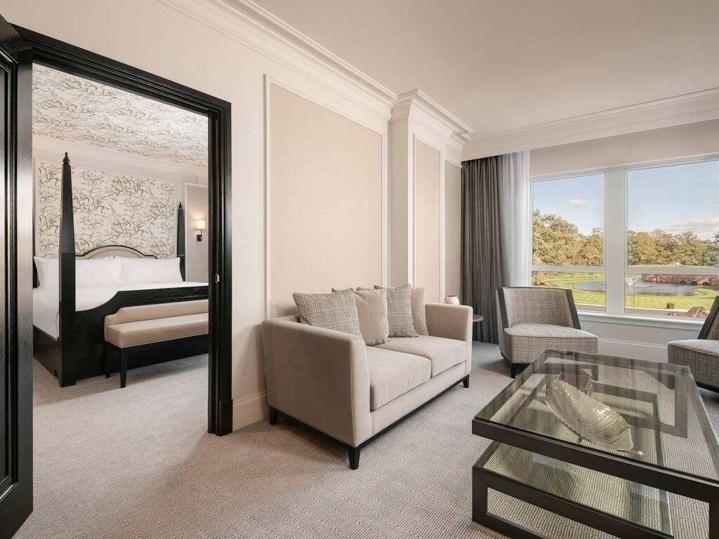 FAIRMONT ONE BEDROOM KING SUITE