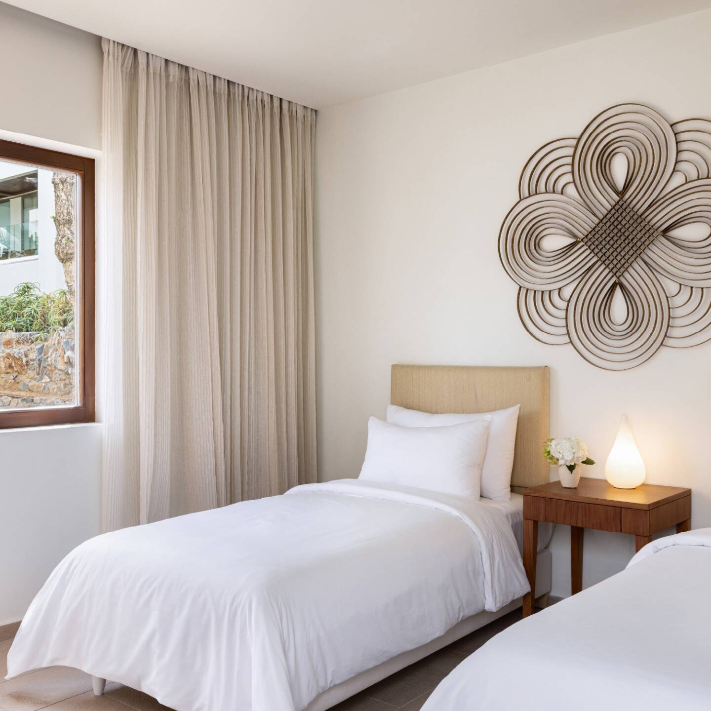 TWO BEDROOM SUITE GYM AND PRIVATE POOL SEA VIEW