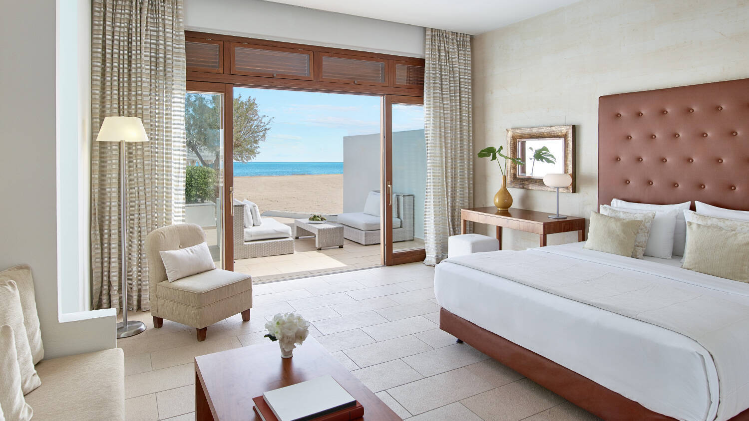 THREE BEDROOM VILLA BEACHFRONT WITH PRIVATE POOL