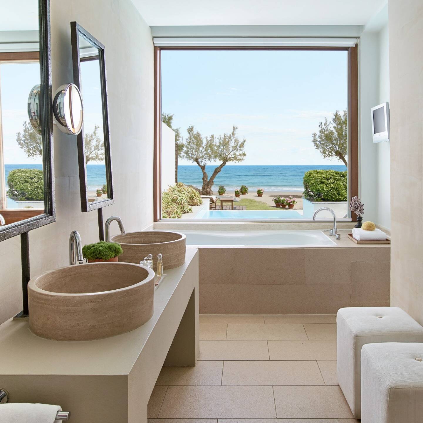 TWO BEDROOM VILLA BEACHFRONT WITH PRIVATE POOL