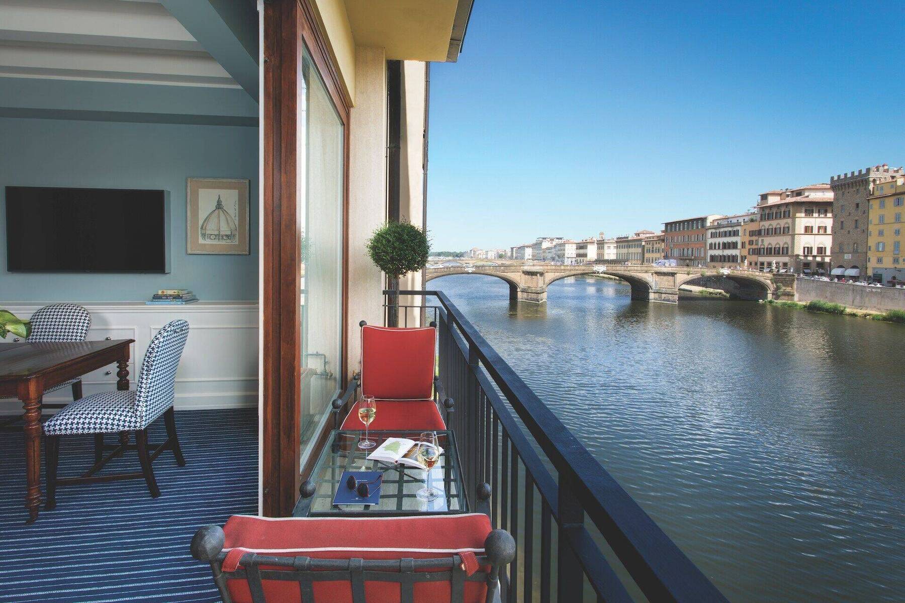 Signature Suite River View