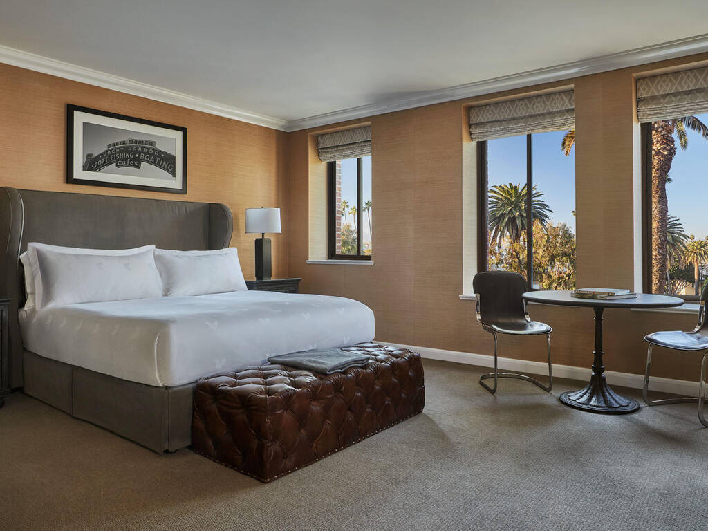Fairmont King Accessible Hearing/Mobility