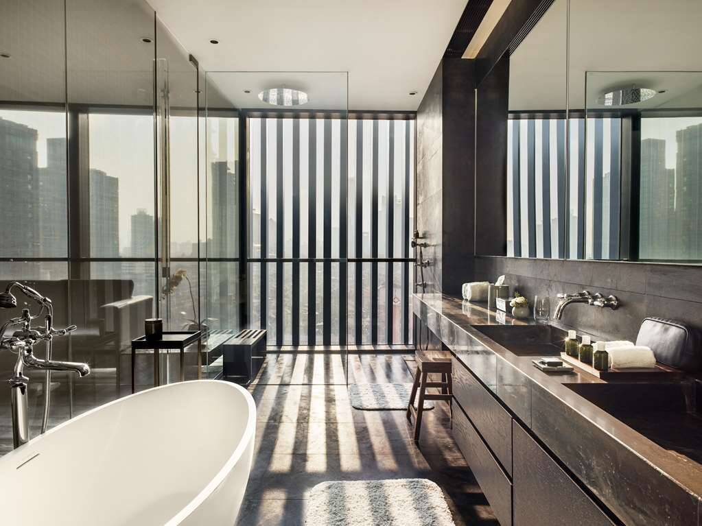 STUDIO 60 WITH TERRACE