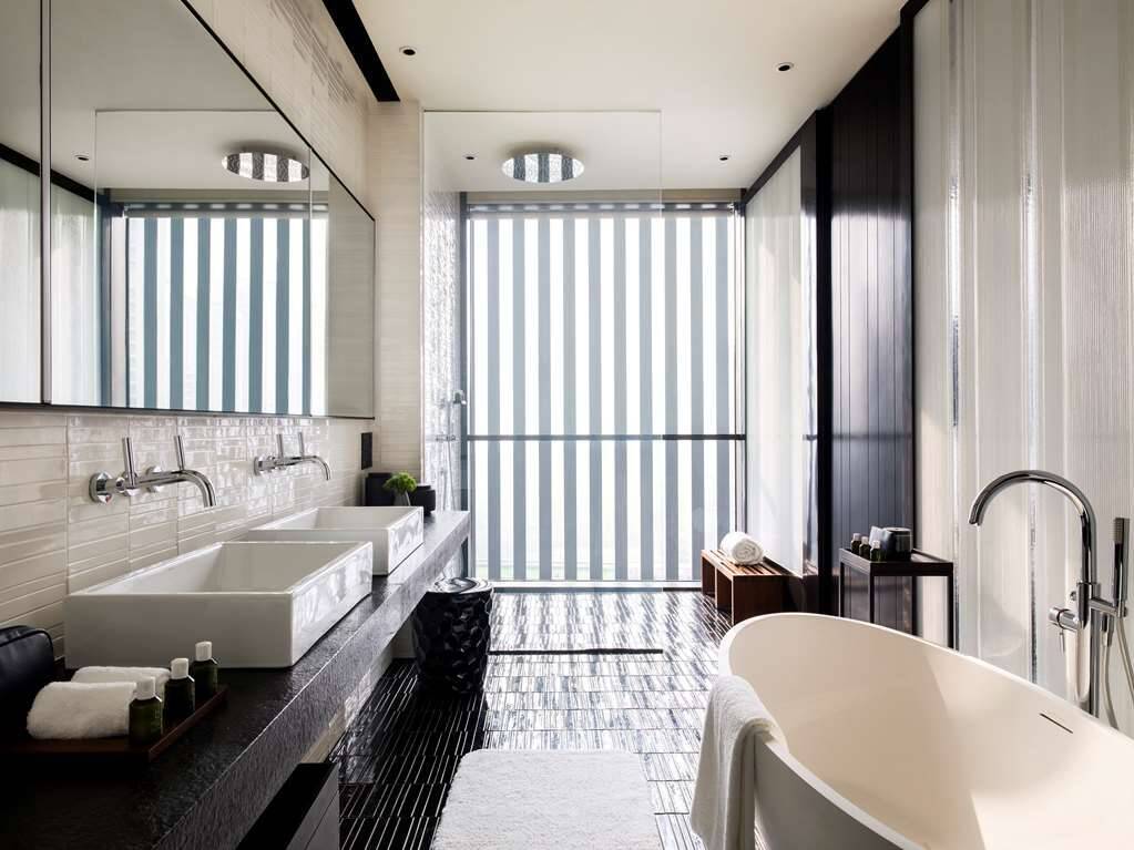 APARTMENT 80