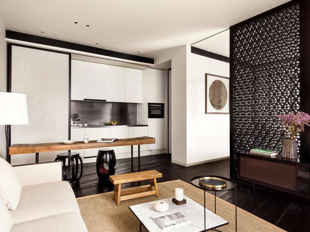 APARTMENT 80
