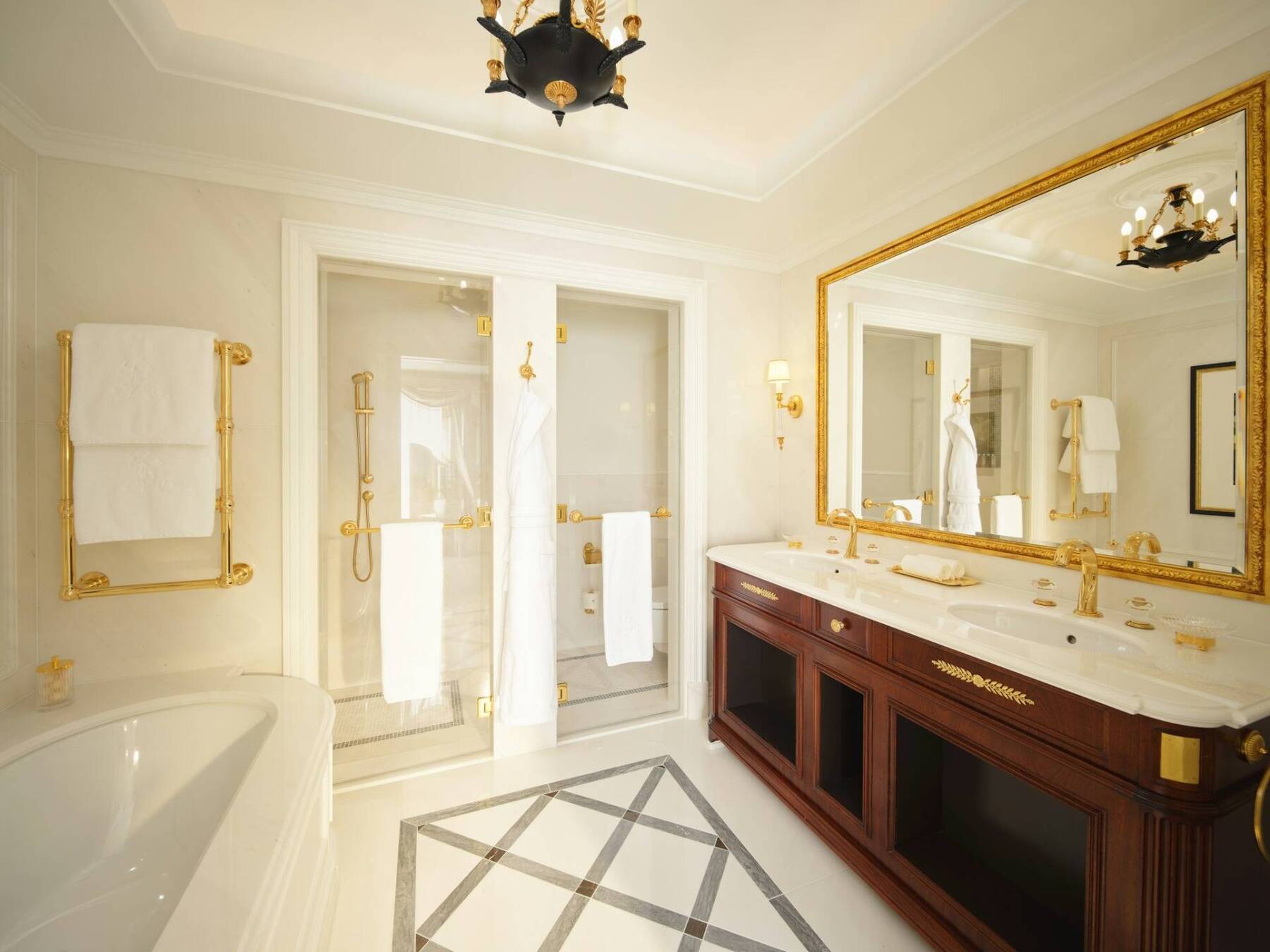 The Arlington Suite