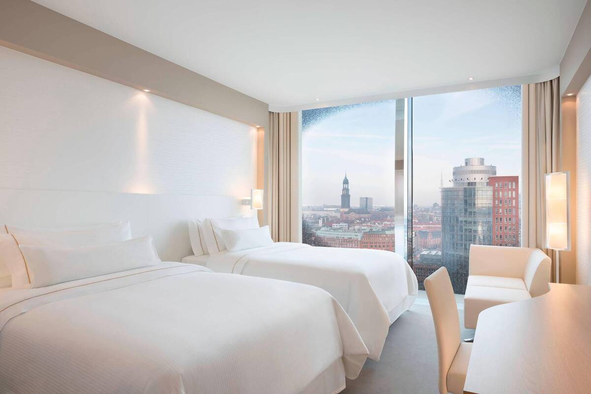 DELUXE TWO DOUBLE, CITY AND PARTIAL WATER VIEW ROOM