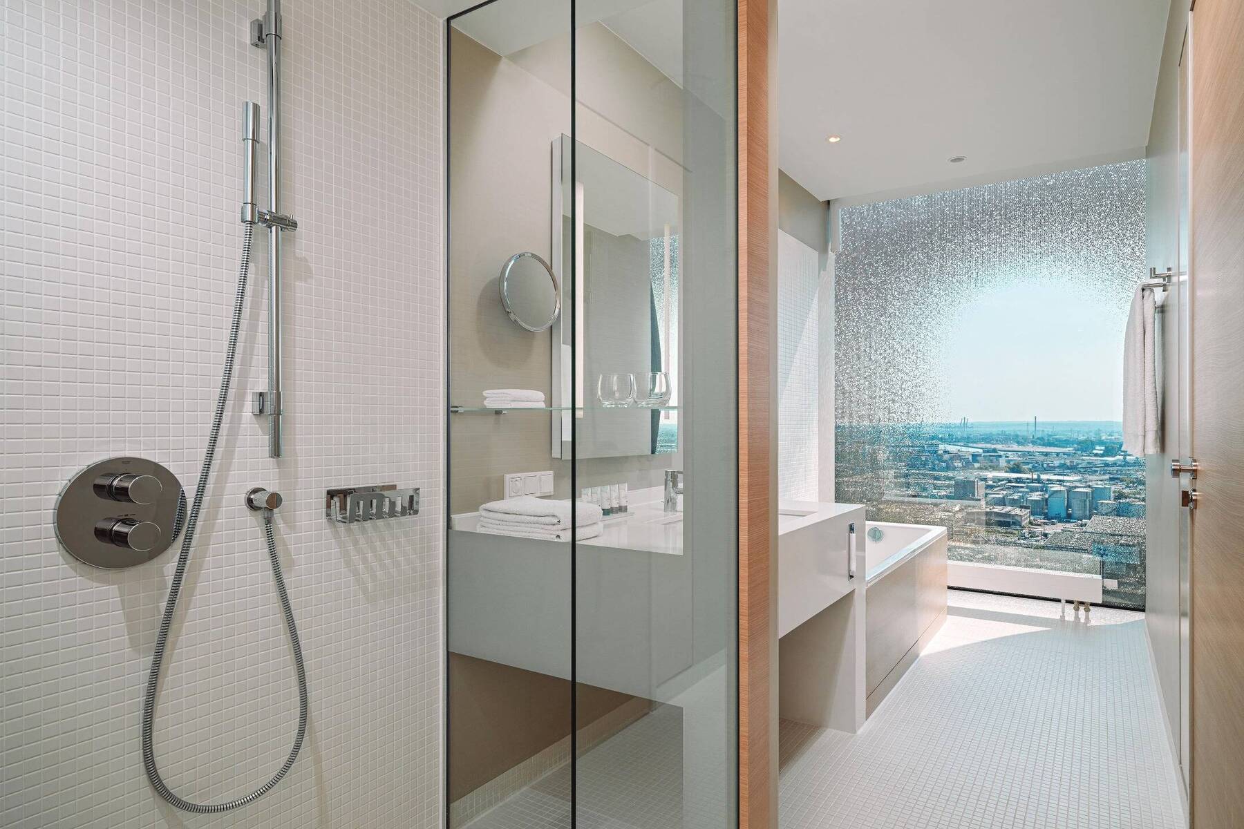 PREMIUM KING, WATER VIEW ROOM