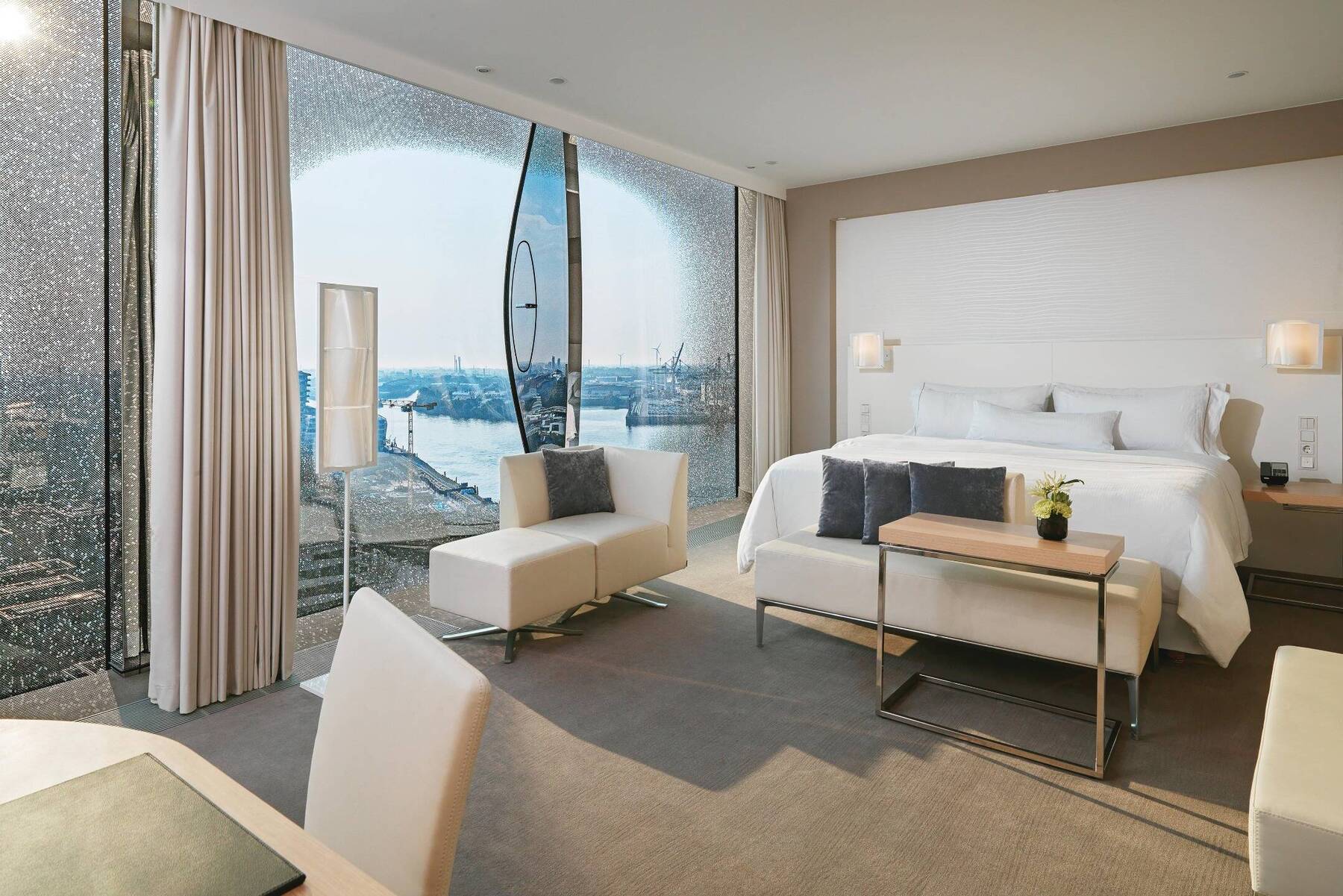 ELBPHILHARMONIE KING SUITE