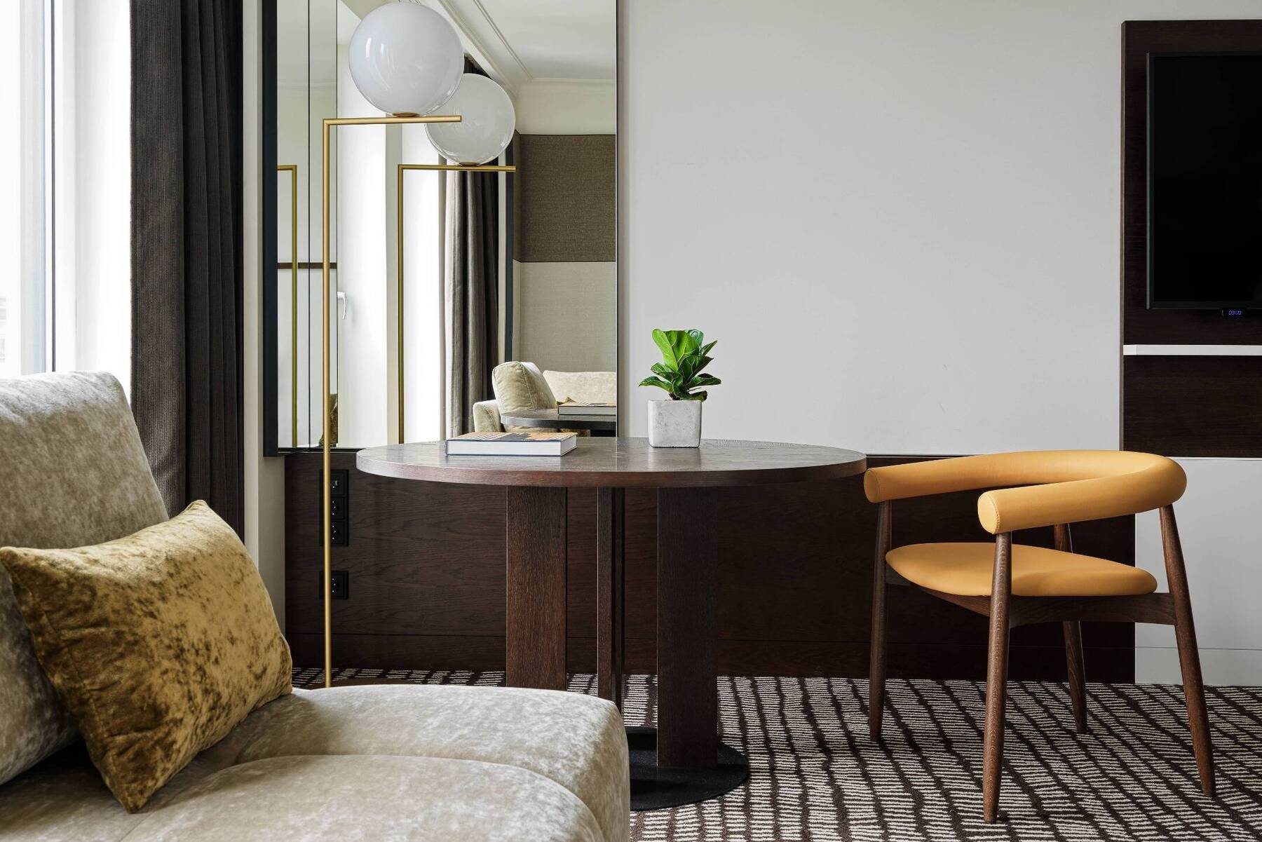 PANORAMIC EXECUTIVE LOUNGE ACCESS KING ROOM, HIGH FLOOR